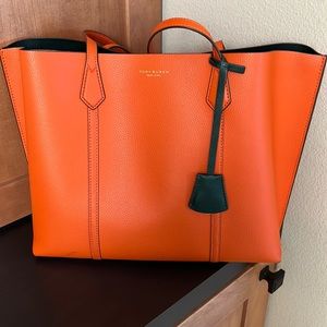 Like new Tory Burch Perry Tote